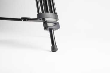 Swit TOWER100, Aluminum Camera Tripod KIT, TH100A Fluid Video Head, Mid-level Spreader, 10kg Payload, Soft Bag