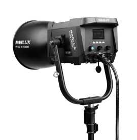 Preview: NANLUX Evoke 2400B ST-Kit Bi-Color LED COB Studio-Scheinwerfer 2700K - 6500K, Trolley Case Kit