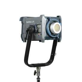 Preview: NANLUX Evoke 600C, RGBW LED Studio-Leuchte m. 600W / 1.000 K - 20.000 K CCT-Bereich mit G/M +/- 200 Anpassung