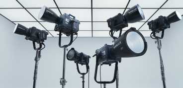 NANLUX Evoke 600C, RGBW LED Studio-Leuchte m. 600W / 1.000 K - 20.000 K CCT-Bereich mit G/M +/- 200 Anpassung