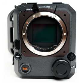 Fujifilm GFX ETERNA 55, CMOS Sensor 102 MP ll HS mit Primärfarbfilter, nativer G-Mount