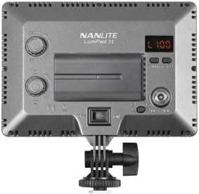 Preview: NANLITE LumiPad 11, Bi-Color LED Kameraleuchte, 370 Lux, 3200-5600 Kelvin, 90° Abstrahlwinkel