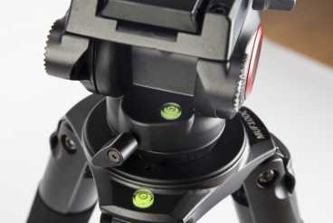 Preview: Swit MUF50 Aluminum Camera Tripod KIT, with SWIT TH50 Fluid Video Head, 5kg Payload, Soft Bag