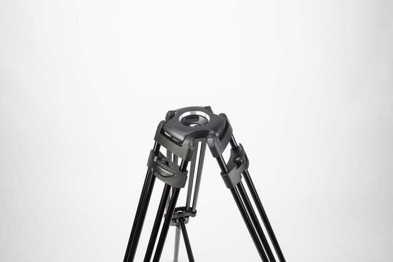 Swit TOWER100, Aluminum Camera Tripod KIT, TH100A Fluid Video Head, Mid-level Spreader, 10kg Payload, Soft Bag