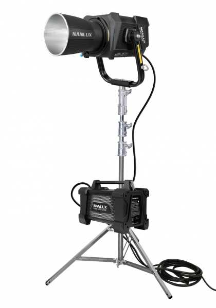NANLUX Evoke 1200B ST-KIT Bi-Color, Studio-Scheinwerfer Kit Evoke 1200B, inkl. Transportkoffer (Trolley)