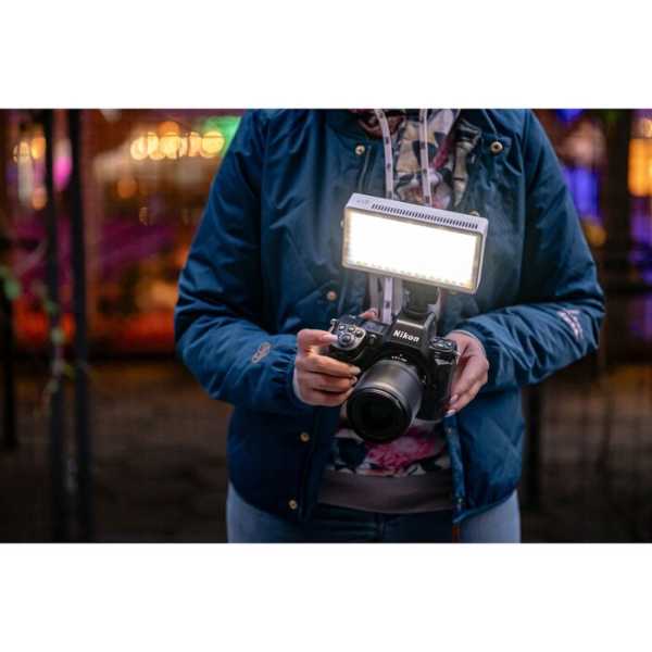 Newell Arya RGB-LED Leuchte, 40W RGB Licht, Farbtemperatur 2500 - 9000K und RGB, integrierter Akku, aufladbar per USB-C