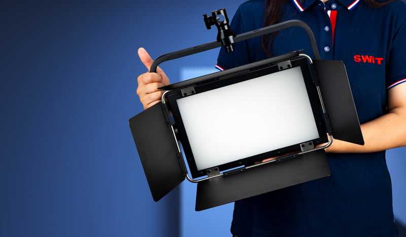Swit CL-M100D, mini size bright Bi-color Panel Light, also ideal for hoisting or studio, especially small space