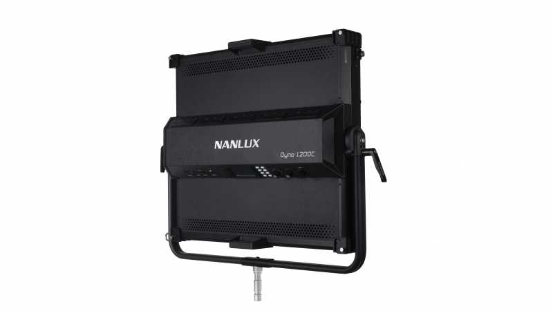 NANLUX Dyno 1200C, Flächenleuchte RGBWW LED, 2.700 K - 20.000 K, 5.596 Lux @ 3m (5.600 K)