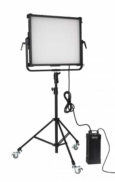 NANLUX Dyno 1200C, Flächenleuchte RGBWW LED, 2.700 K - 20.000 K, 5.596 Lux @ 3m (5.600 K)