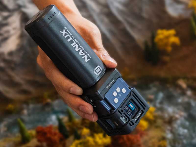 NANLUX Evoke 5C Mini-Scheinwerfer Full-Color (Standard Kit)