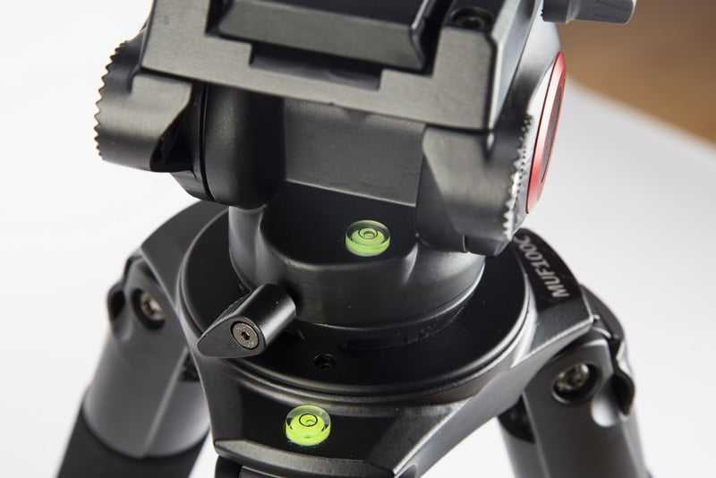 Swit MUF50 Aluminum Camera Tripod KIT, with SWIT TH50 Fluid Video Head, 5kg Payload, Soft Bag