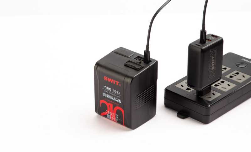 SWIT Mino-S210 super-small-size V-Mount Li-Ion Akku 210Wh 14,4V 16Ah mit D-Tap USB-A 5V/2A, USB-C 48W input & 65W output