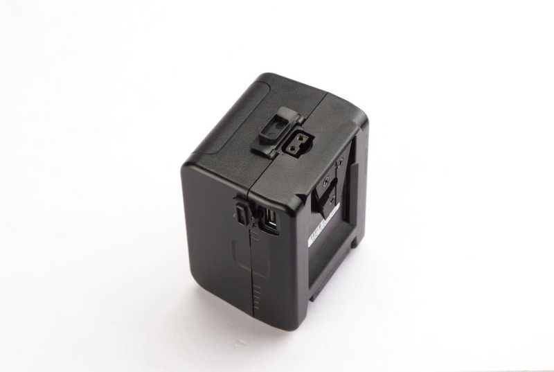 V-Mount SWIT PB-M146S super-small-size Li-Ion Akku 146Wh 14,4V 12A mit D-Tap USB OUT V-Mount SWIT PB-M146S super-small-size Li-Ion Akku 146Wh 14,4V 12A mit D-Tap USB OUT