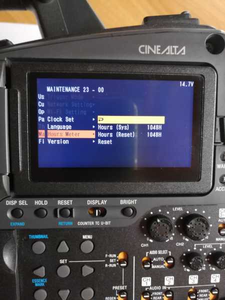 GEBRAUCHT - SONY PMW-500; HDVF-20A; ECM-680S; Windschutz; XDCAM HD 422 Schulter Kamera/Camcorder