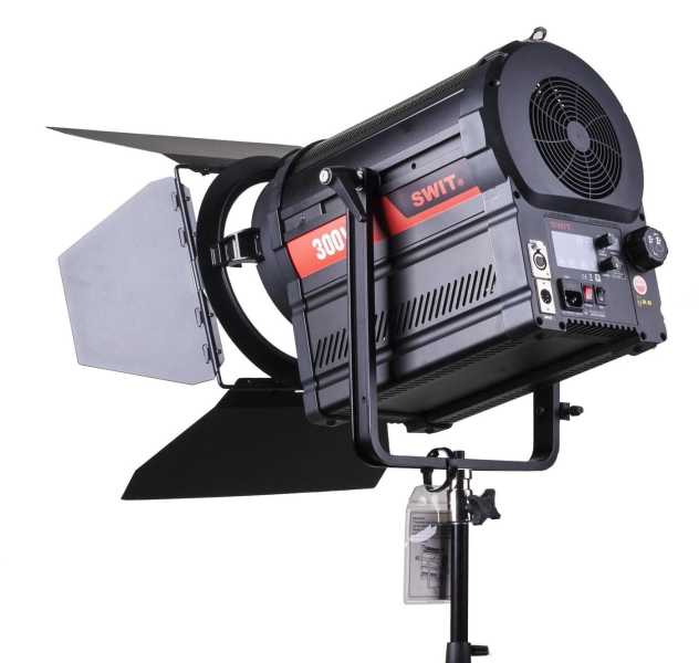 Swit S-2330, 300 W Fokussierbare Bi-Color Studio LED Leuchte Swit S-2330, 300 W Fokussierbare Bi-Color Studio LED Leuchte