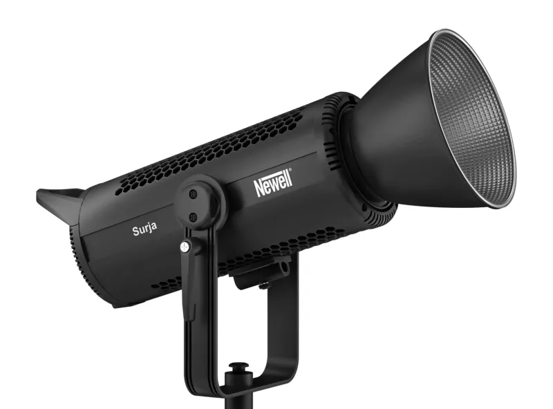 Newell Surja 400 LED-Leuchte, 330 Watt, 2700 - 6500 K, bis 15600 Lux, CRI von 96+, DMX-System